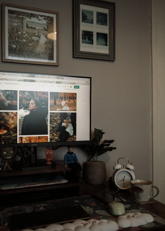 Simple Ways to Personalize Your Workspace for Better Focus